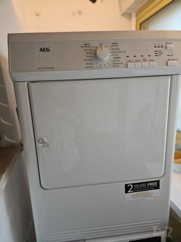 מייבש AEG