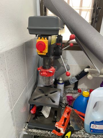 מקדחת שולחן