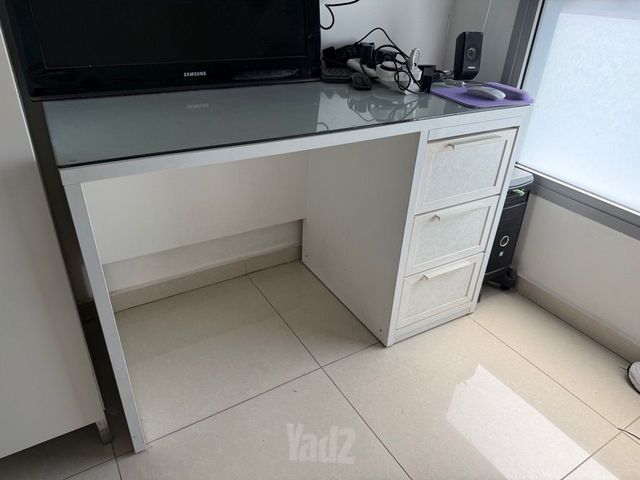 שולחן לתלמיד