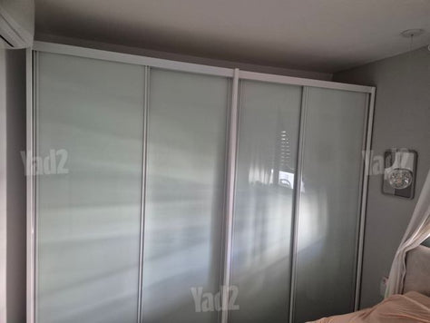 ארון הזזה