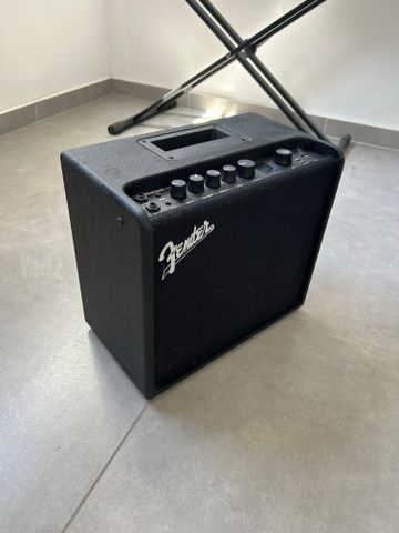 Fender Mustang LT25