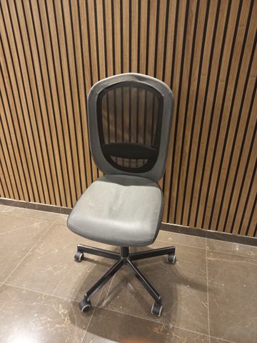 כיסא מנהלים