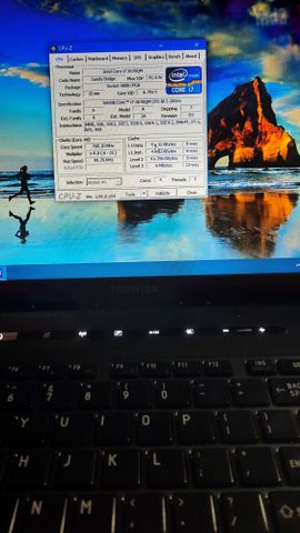 Intel i7 TOSHIBA