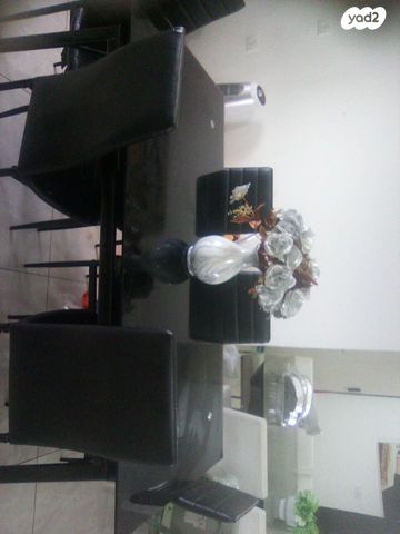 שולחן זכוכית  + 6 כסאות