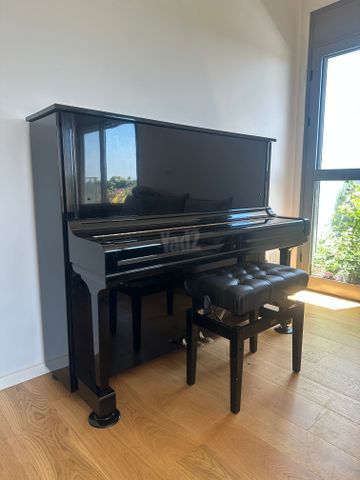 YAMAHA U3 ימאהה