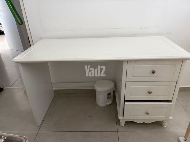 שולחן