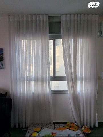 וילון בד לחלון