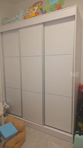 ארון הזזה