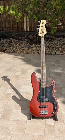 Squier Precision Bass PJ