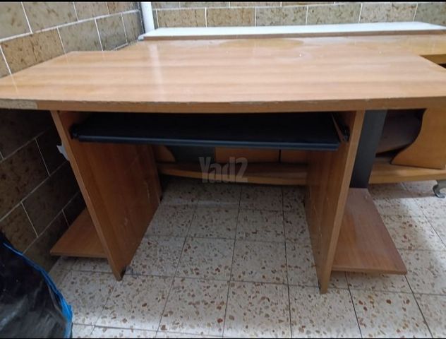 שולחן מחשב