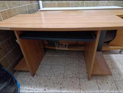 שולחן מחשב