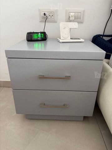2 שידות  לחדר שינה