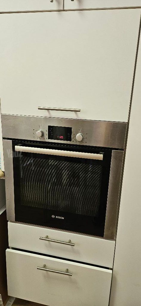 תנור Built in של Bosch