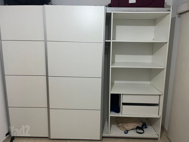 ארון הזזה