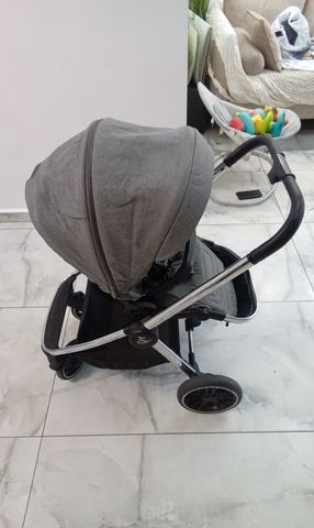 עגלה טיולון