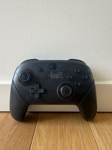 Nintendo Switch Pro Controller