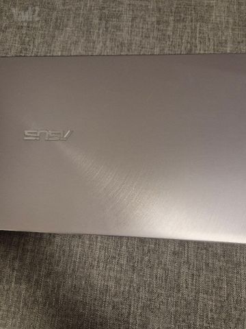 מחשב נייד Asus Zenbook