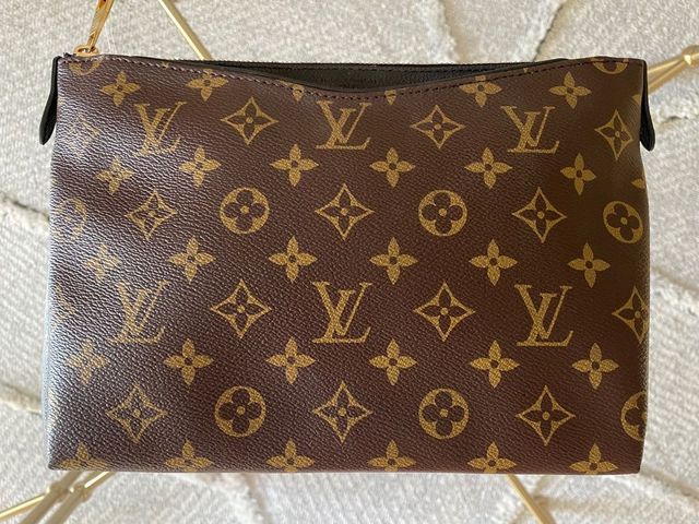תיק קלאץ׳ Louis Vuitton