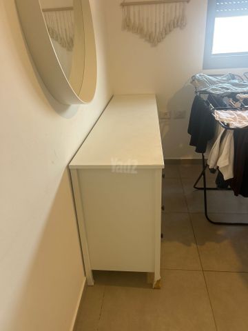 שידת חדר שינה