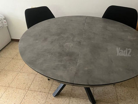 שולחן