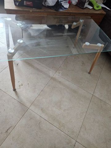שולחן