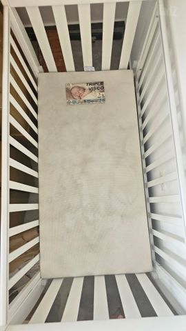 מיטת תינוק