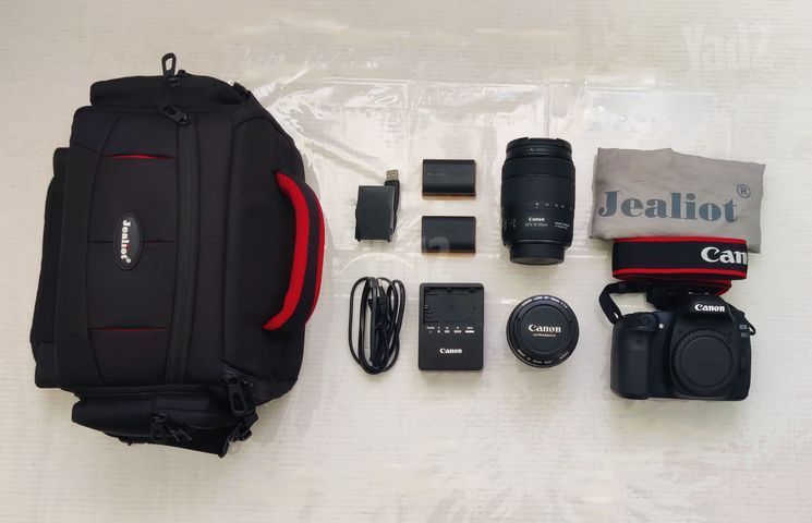Canon 80D + 18-135 + 50mm 1.4