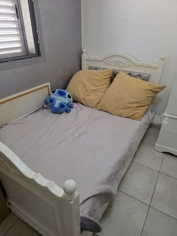 מיטה למכירה