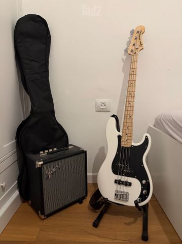 גיטרה בס Squier by Fender