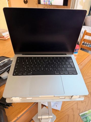 Macbook pro M4 16GB