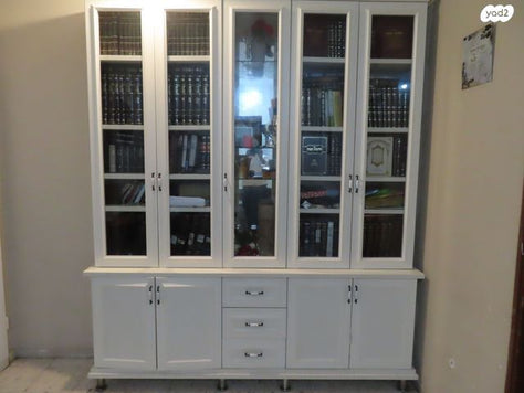 ארון ספרים
