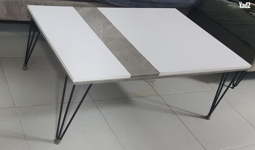 רהיטים מעצמלא