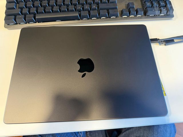 Macbook Pro M3 Pro 36G RAM