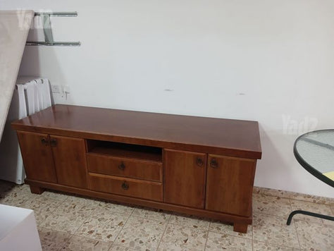 מזנון מעץ מלא