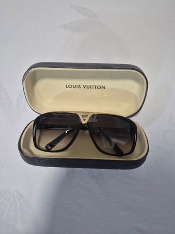 משקף שמש של Louis Vuitton