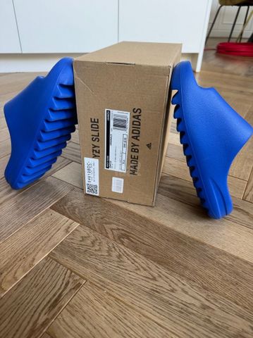 Adidas Yeezy Slide