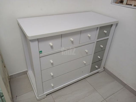 שידת החתלה