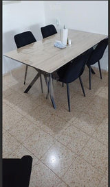 שולחן אכילה