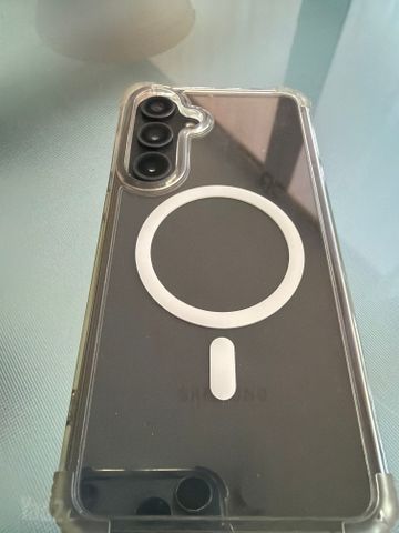סמסונג s24fe