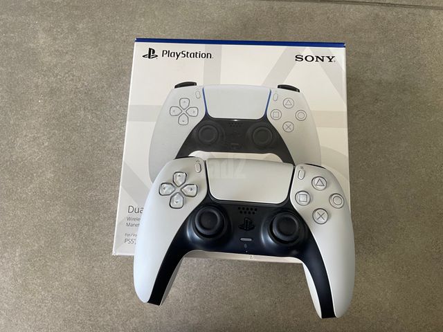 סוני PS5 PRO 2TB + שלטים