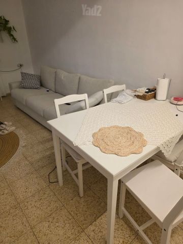 שולחן אוכל