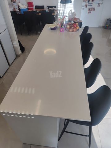 אי של מיטבח