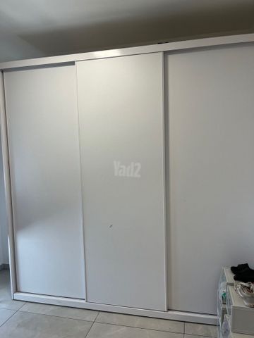 ארון הזזה
