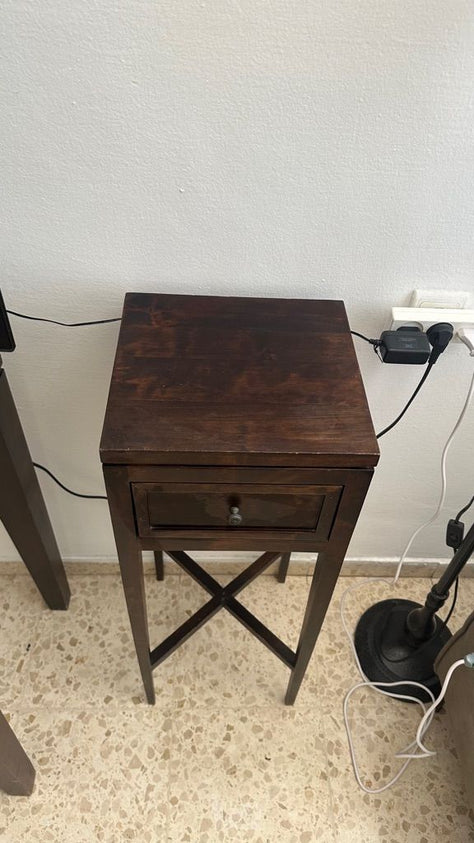 שידה קטנה