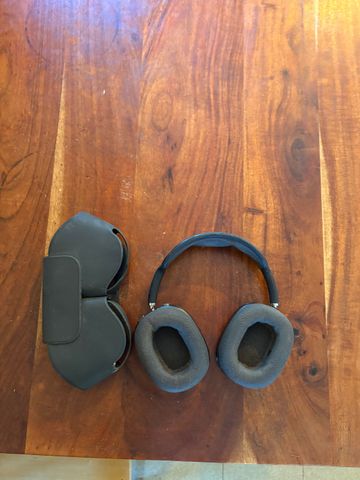 AirPods Pro max