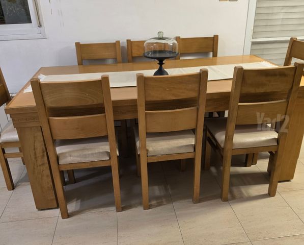 שולחן + 8 כיסאות