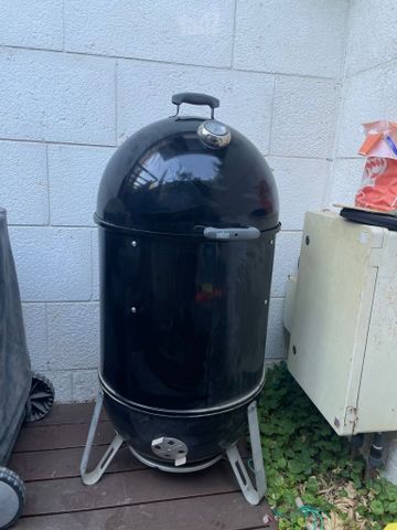 מעשנת פחם Weber