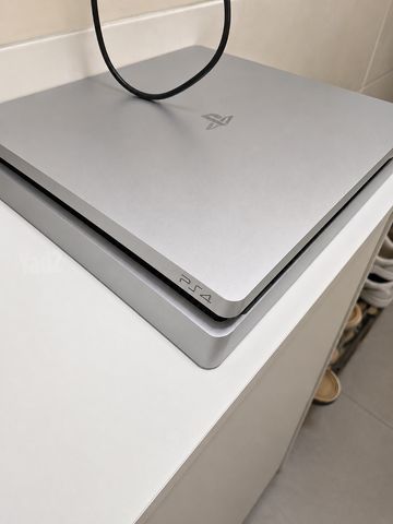 פלייסטיישן 4