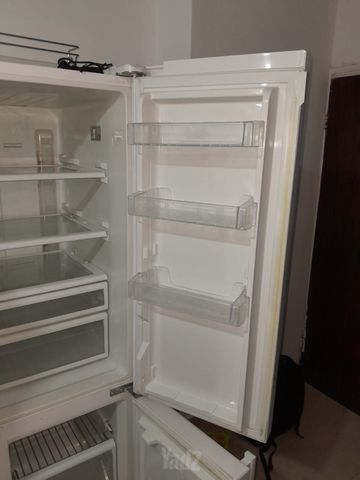 מקרר AMCOR