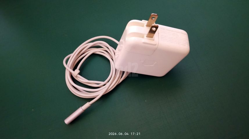 Apple 45W MagSafe 1